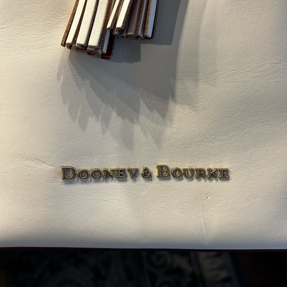 NWOT. Dooney & Burke SERENA bucket bag - Picture 5 of 7